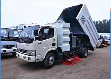 China O caminhão 4cbm 6 da vassoura de estrada de Dongfeng 4x2 roda com operação humanizada escova fornecedor