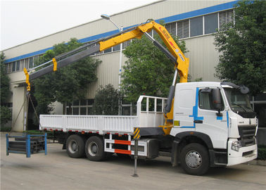 China O caminhão de Sinotruk HOWO A7 6x4 montou o guindaste 25 toneladas de guindaste reto montado carga do braço fornecedor