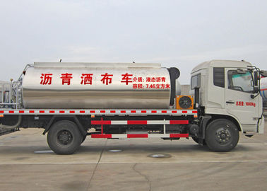 China Caminhão do distribuidor do asfalto de Sinotruk Dongfeng 4X2, caminhão de petroleiro do betume de 6,7 CBM fornecedor