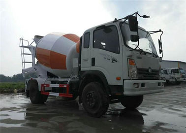 China O caminhão móvel 4x2 6 do misturador concreto roda o cilindro do misturador de cimento 6m3 para Sinotruk fornecedor