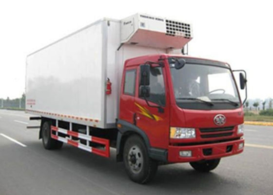 comprar FAW Dongfeng 4X2 refrigerou o caminhão da caixa 5 toneladas de caminhão refrigerando do fast food Fabricação em linha