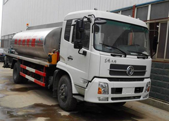 comprar Dongfeng 4X2 8 ~ caminhão de 10 toneladas do remendo do asfalto com o ISO 14001 da bomba do asfalto aprovado Fabricação em linha