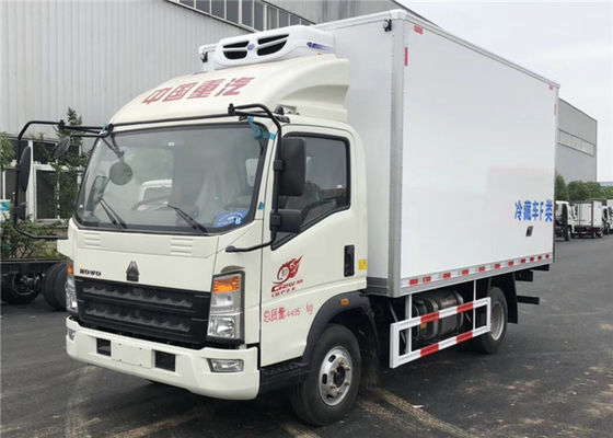 comprar HOWO 4x2 refrigerou a fibra de vidro interna, 3 de refrigerador toneladas do caminhão da caixa de caminhão do congelador Fabricação em linha