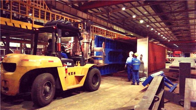 Reboque de 40-60 toneladas famoso do caminhão da máquina escavadora da cama lisa de China CLW e baixos reboques do leito